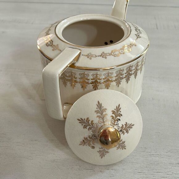 SADLER Vintage English Teapot - Picture 4 of 7